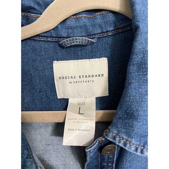 NWT Social Standard by Sanctuary size large jean jacket denim - Picture 2 of 4